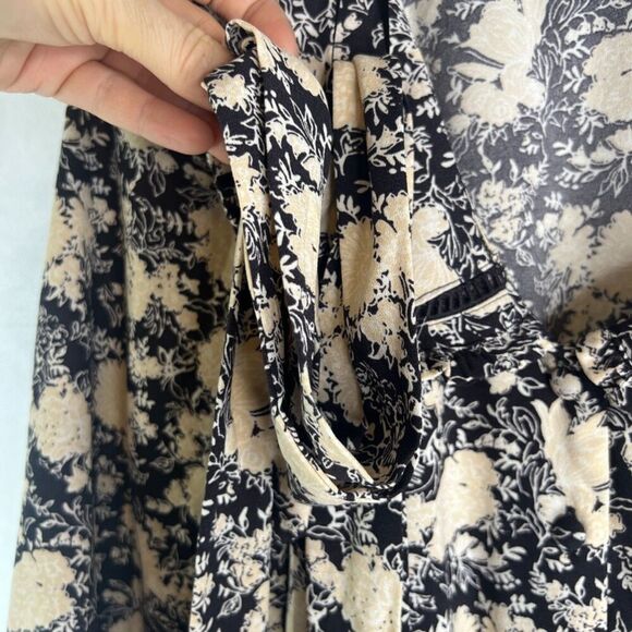 LC Lauren Conrad Black Floral 3/4 Sleeve Fit & Flare Ruffled Skirt Dress Sz MD - Picture 8 of 12